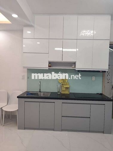 Hiếm căn hộ 70m2 ngay khu ẩm thực Phan Xích Long FULL nội T__thang máy