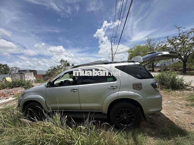 Toyota Fortuner 2016 Bạc