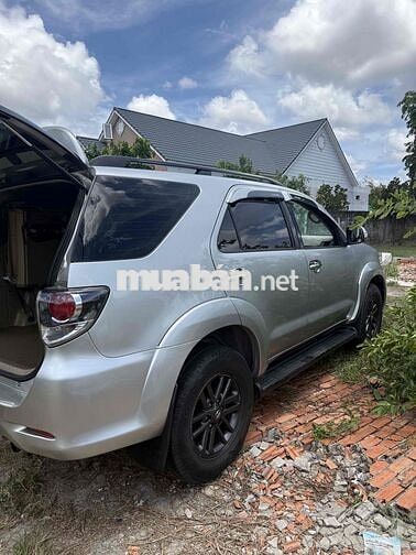 Toyota Fortuner 2016 Bạc