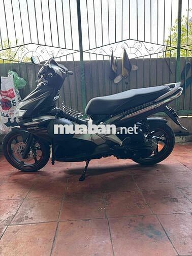 Honda Air Blade Đen bạc Thể thao