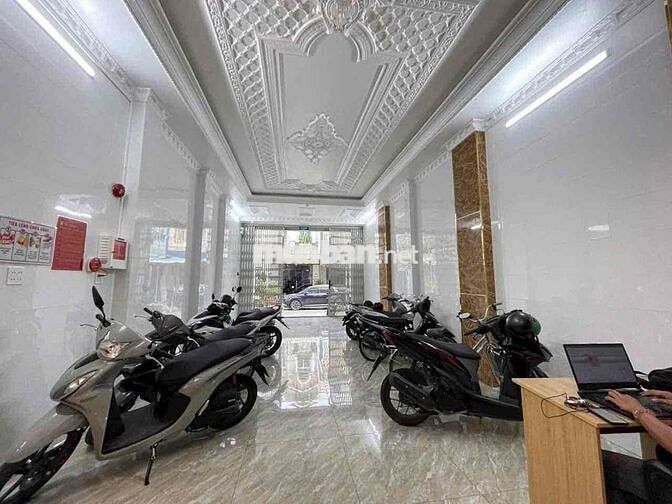 Tuyển dụng nhân viên sale làm việc tại cửa hàng