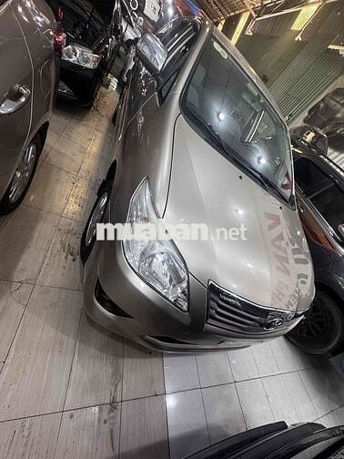 Toyota Innova Vàng cát 2013 E 1 chủ