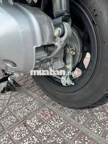 Honda Lead 4V 2024 Bạc Porsche