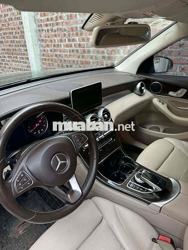 Mercedes-Benz GLC 200 2019 Đen 100000 km