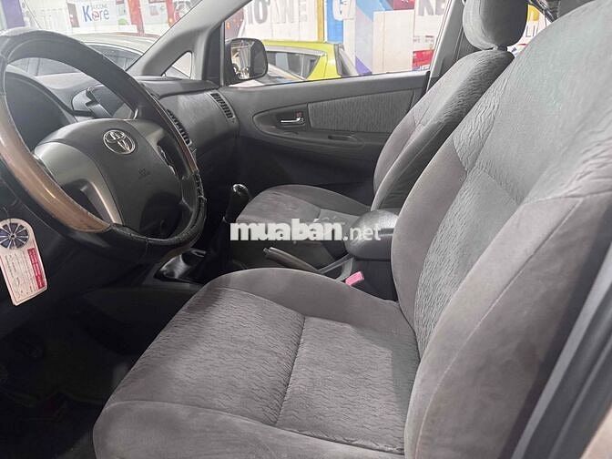 Toyota Innova Vàng cát 2013 E 1 chủ