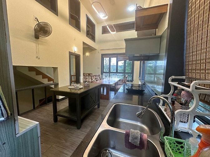 Cho thuê nhà biệt thự 2 tầng 300m2