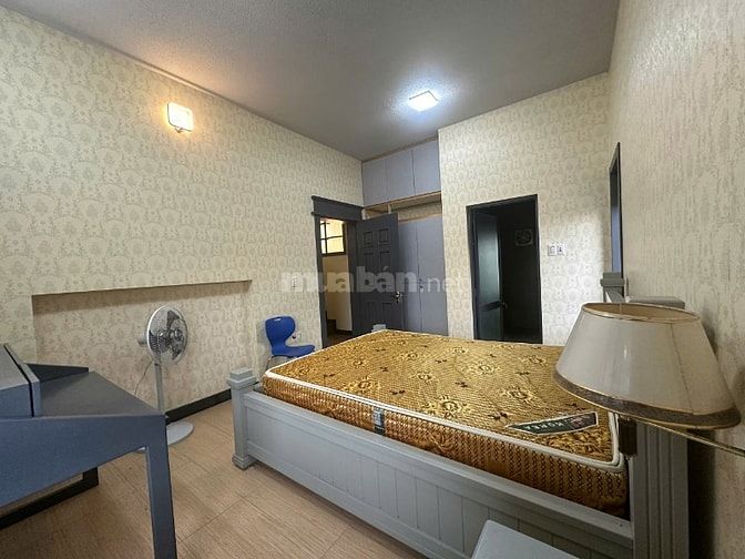 Cho thuê nhà biệt thự 2 tầng 300m2
