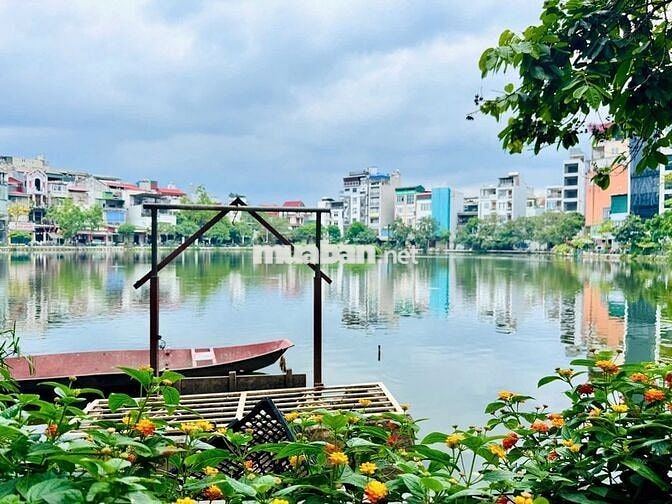 Chính chủ bán nhà mặt ngõ Đội Cấn, 5 tầng 3 ngủ full nội thất