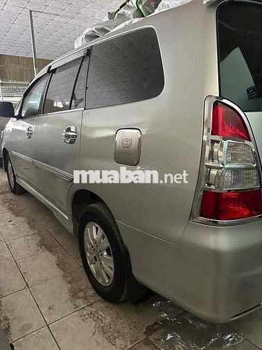 Toyota Innova 2012 Bạc