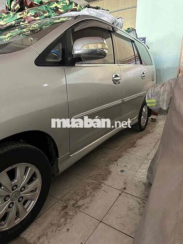 Toyota Innova 2012 Bạc
