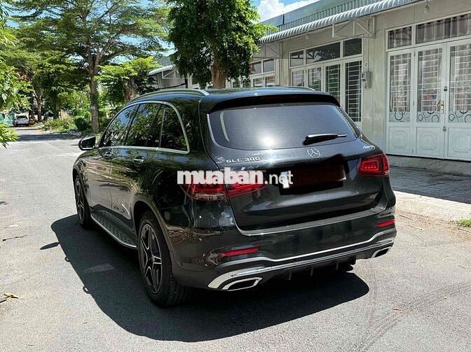 Mercedes-Benz GLC 300 2021 Đen