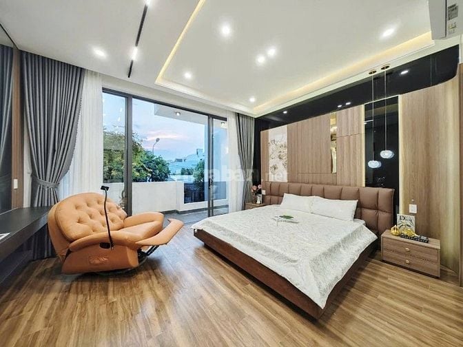 Bán nhà HXH Đ.Nguyễn Văn Quá, gần chợ Cầu. Ngang đẹp 4m, 80m2, HĐ thuê