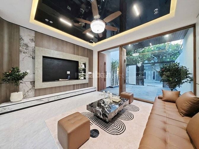 Bán nhà HXH Đ.Nguyễn Văn Quá, gần chợ Cầu. Ngang đẹp 4m, 80m2, HĐ thuê