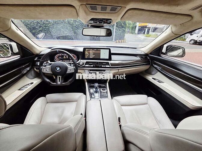 Cần bán BMW 750 model 2010 xe cực đẹp hiếm có