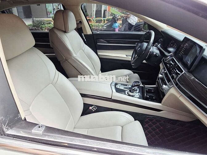 Cần bán BMW 750 model 2010 xe cực đẹp hiếm có