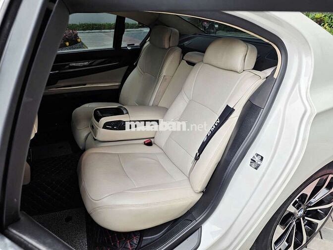 Cần bán BMW 750 model 2010 xe cực đẹp hiếm có