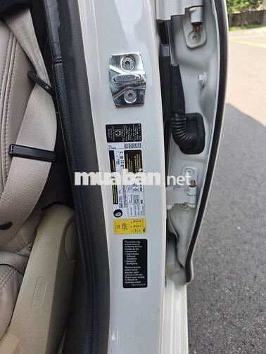 Cần bán BMW 750 model 2010 xe cực đẹp hiếm có