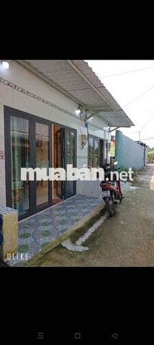 Nhà Bán . Gần chợ phú lạc DT 3m7x13 .1 lửng 3 P .1 wc hẻm 3m
