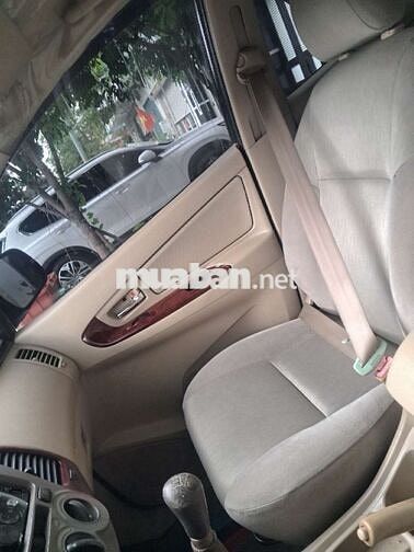 Toyota Innova 2006 G 175000km