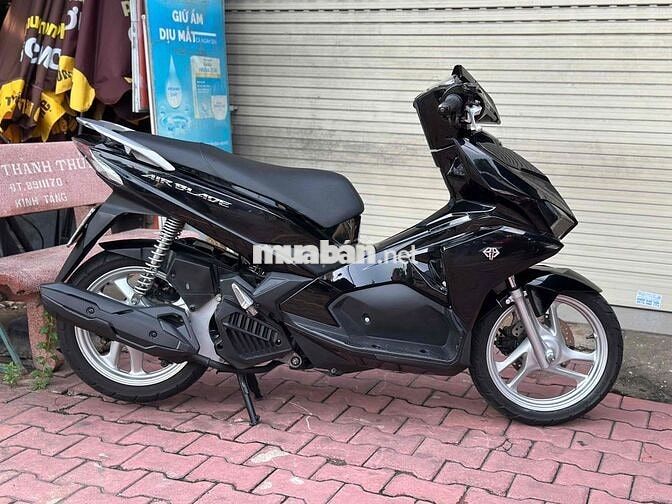 * Airblade 125 2016 Đen bóng - BS TPHCM