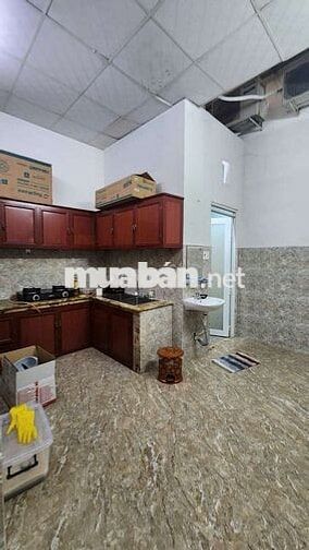 NHÀ NGAY CHỢ - NGANG 4.5M - CÓ 3PN