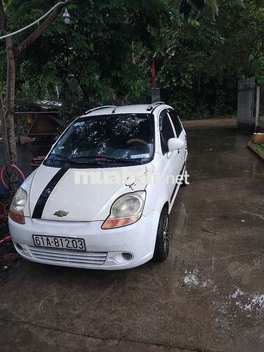 Chevrolet Spark LT Trắng
