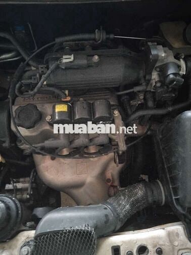 Chevrolet Spark LT Trắng