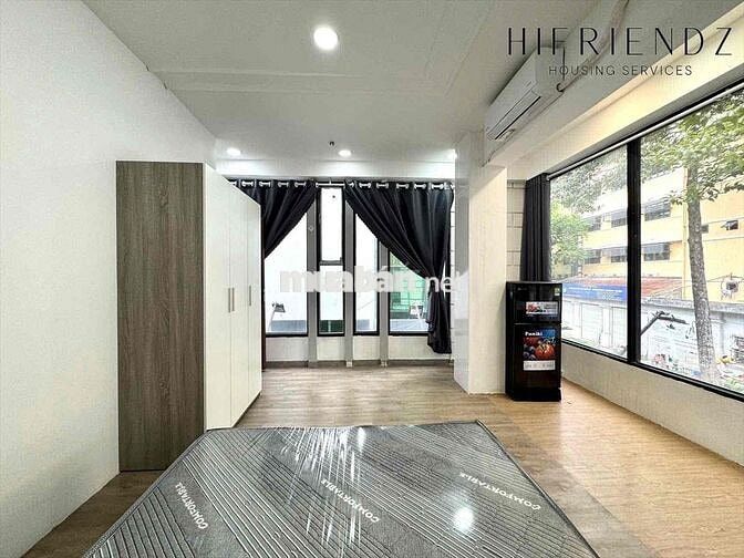 STUDIO CỬA KÍNH FULL NỘI THẤT SIÊU ĐẸP TẠI NGUYỄN TRÃI Q5 - SÁT Q1 Q3