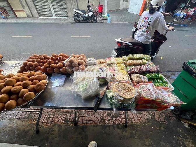 Tuyển nữ bán bánh dọn dẹp 17-23h 30k/h bình thạnh