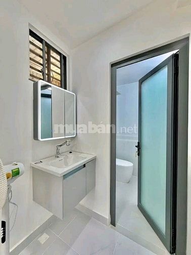 Siêu phẩm nhà Lê Quang Định, Bình Thạnh. Giá 3,99 tỷ, 56m2, hẻm xe hơi