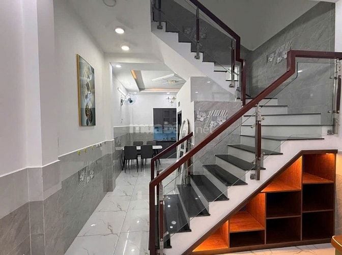 CHỦ cần bán GẤP!! Nhà ngay Công Viên NGUYỄN SỸ SÁCH, 80m2, 2 tầng