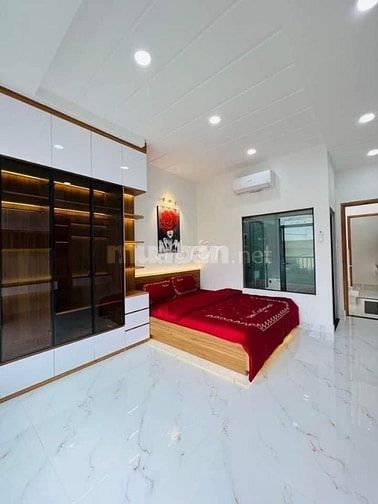 Bán nhà 49m2 Sư Vạn Hạnh, P12, Q10. Sổ hồng riêng chính chủ 2Tỷ350tr