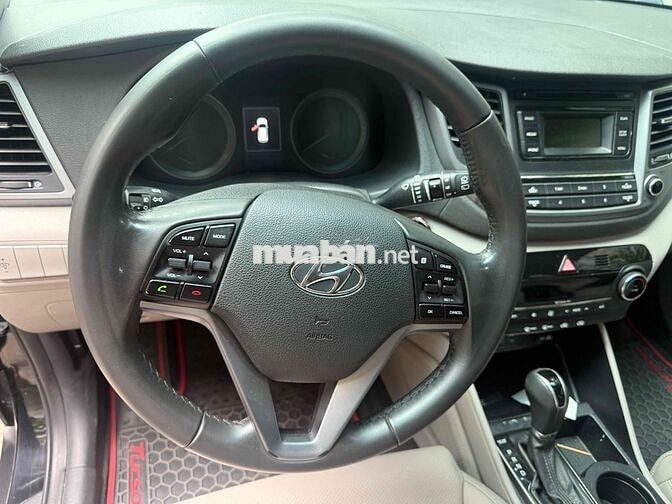 Hyundai Tucson Đen 5 chỗ