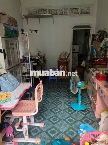 CHO THUÊ NHÀ HẺM ĐƯỜNG TẮT RA CHỢ ĐẦU MỐI