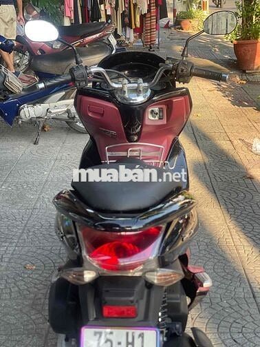 Honda PCX Đen Đỏ