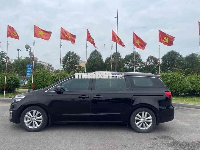 Kia Sedona SX 2016 130000 km Đen