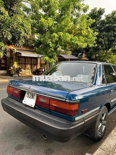 Toyota Camry 1986 Xanh đen