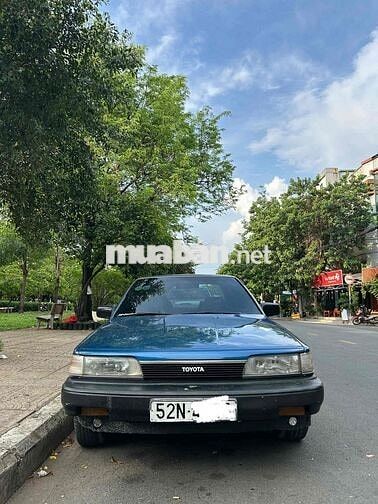 Toyota Camry 1986 Xanh đen