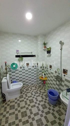 BÁN NHÀ HẺM HỒNG BÀNG, Q.11 - Nhà trống vào ở ngay.