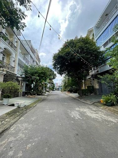 Nhà mới khu Tên Lửa chủ xây để ở, DT: 5x19m 3.5Tấm Tặng kèm nội thất