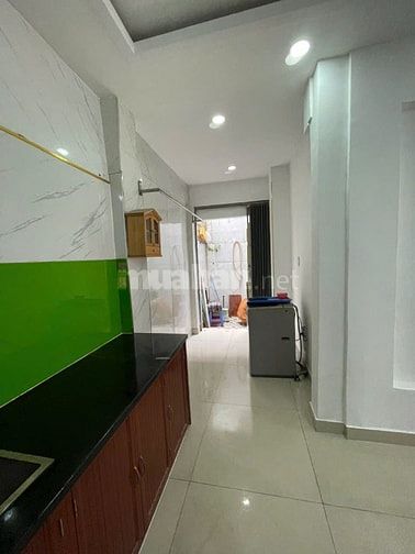 BÁN NHÀ HẺM HỒNG BÀNG, Q.11 - Nhà trống vào ở ngay.