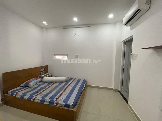 BÁN NHÀ HẺM HỒNG BÀNG, Q.11 - Nhà trống vào ở ngay.