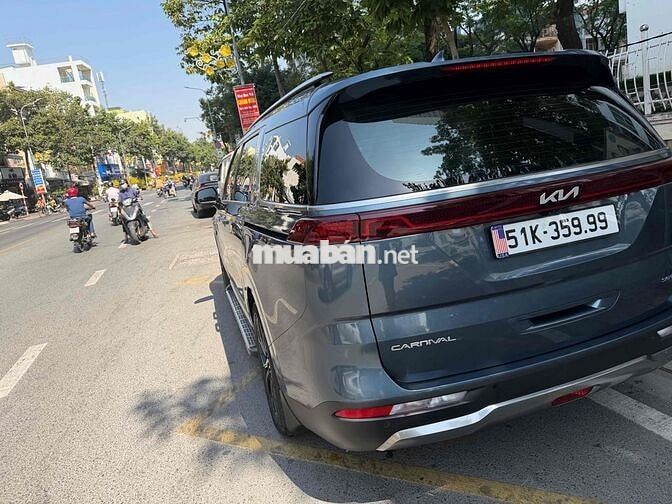 Kia Carnival Xám 7 chỗ