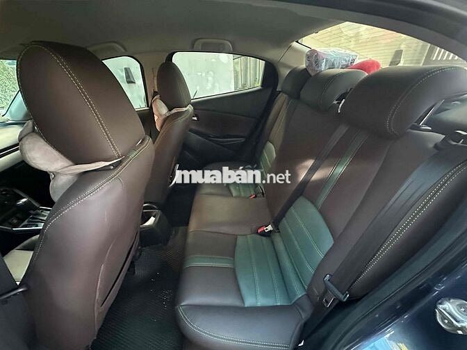 Mazda 2 1.5AT Deluxe 2020 Xanh