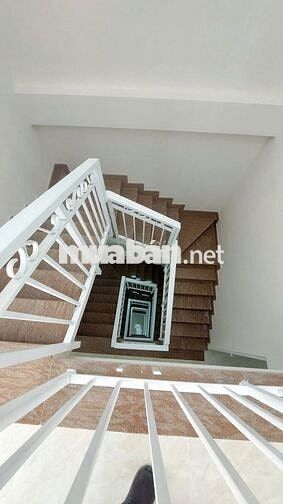 Cho thuê nhà mới nguyên căn diện tích sử dụng 320m2
