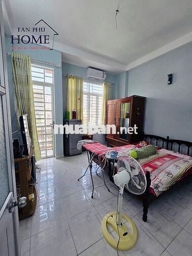 Hẻm 4m GÒ DẦU, 3 Tấm, 4 x 11m, 4 Phòng Ngủ, 3 WC, 1 sân thượng