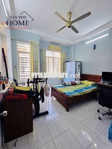 Hẻm 4m GÒ DẦU, 3 Tấm, 4 x 11m, 4 Phòng Ngủ, 3 WC, 1 sân thượng