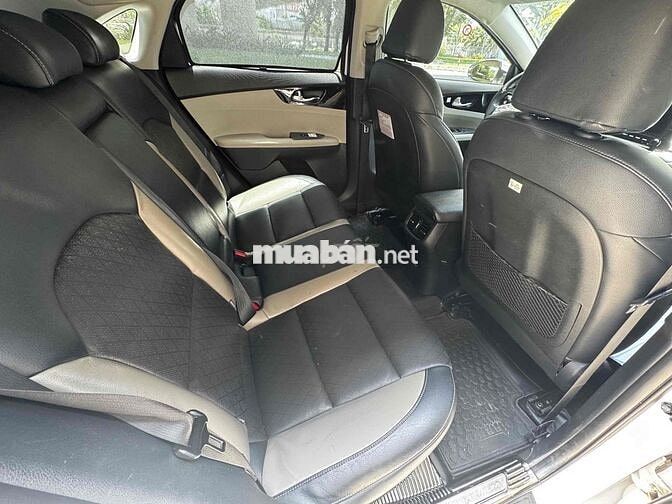 Kia K3 2022 Luxury Trắng 7 vạn