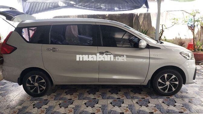 Suzuki Ertiga Hybrid 7 chỗ Bạc