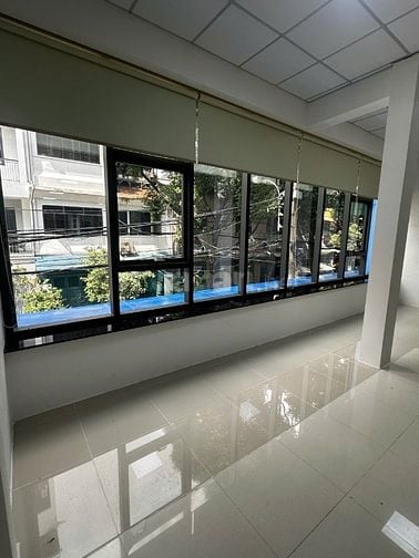 Toà nhà mới 100% cho thuê tầng 1 và 2